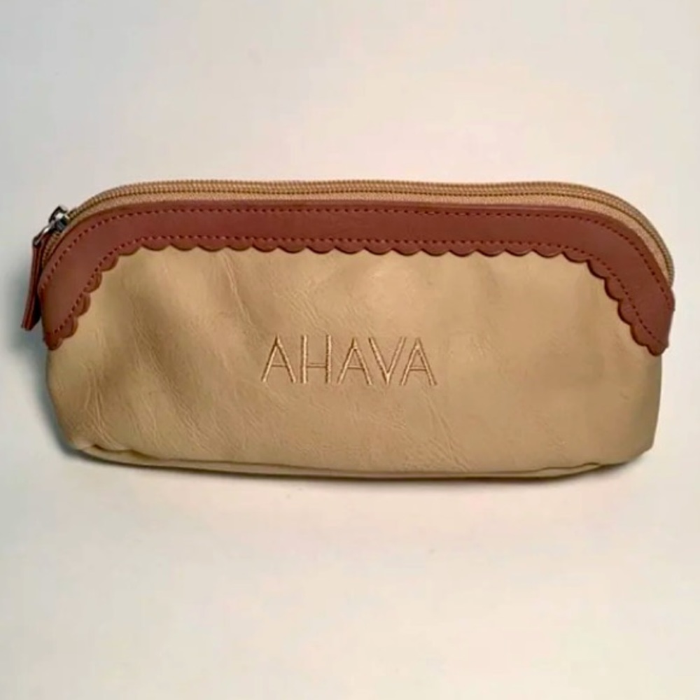 [FREE with Bundle] Ahava pouch